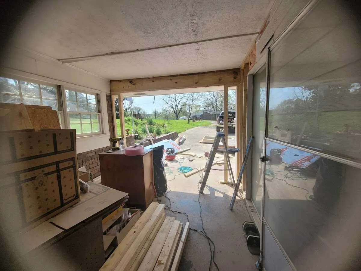 Air movers and dehumidifier for Water Mitigation Services in Balm